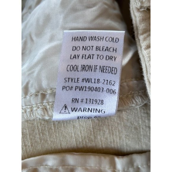 Wishlist Apparel Women’s Pleated Front Beige Shorts Size Sm - Picture 9 of 11